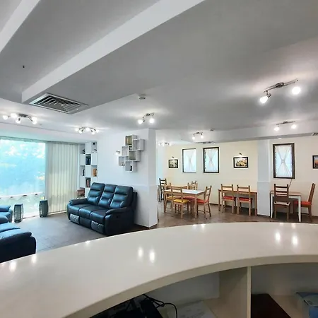 Bed & Breakfast Family Delfa 4*