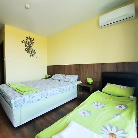 Bed & Breakfast Family Delfa Chernomorets