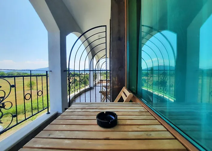 Family Delfa Csernomorec