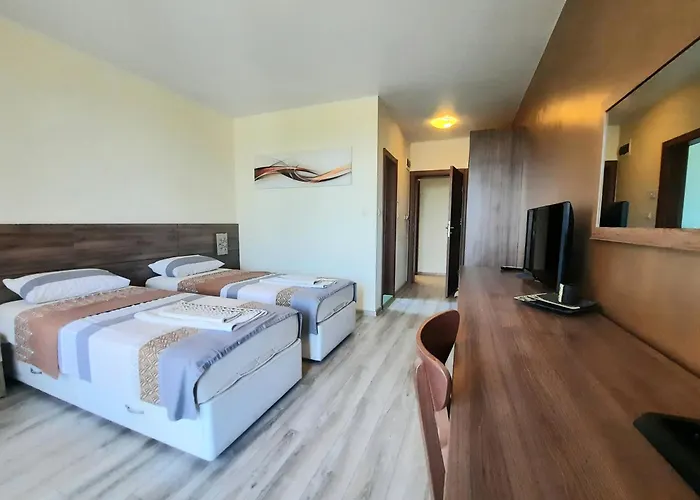 Family Delfa Panzió