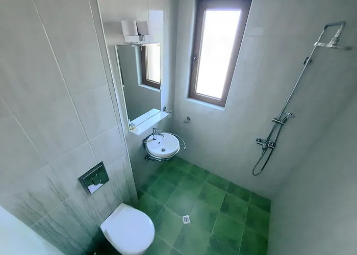 Family Delfa Csernomorec