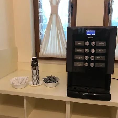 Bed & Breakfast Family Delfa 3*